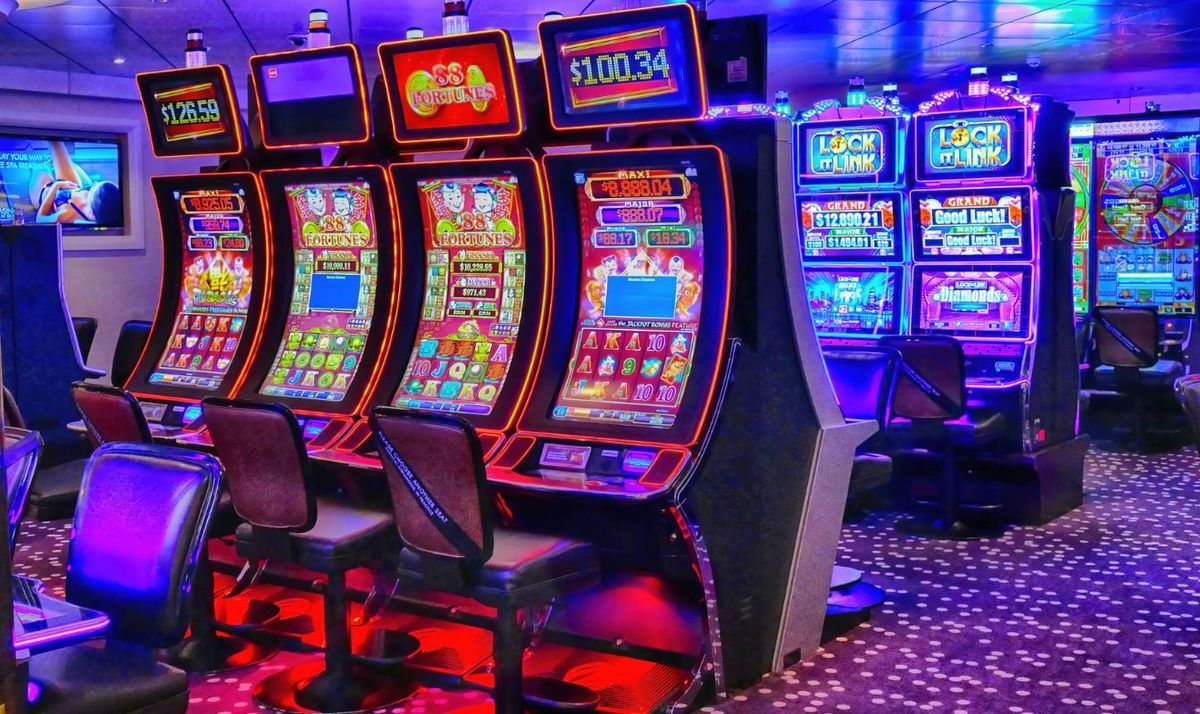 Mastering the Thrill: Fund Slots in Online Casinos