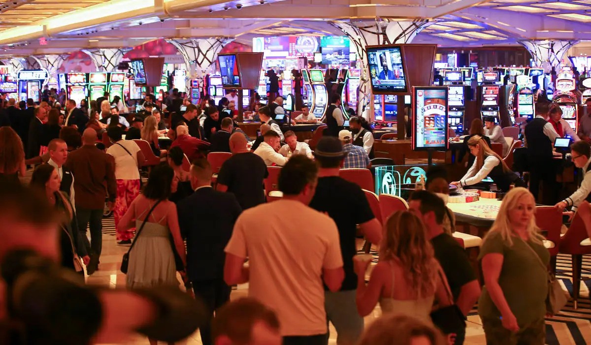 The Ultimate Guide to Casino Crowded Games: Which Ones to Play