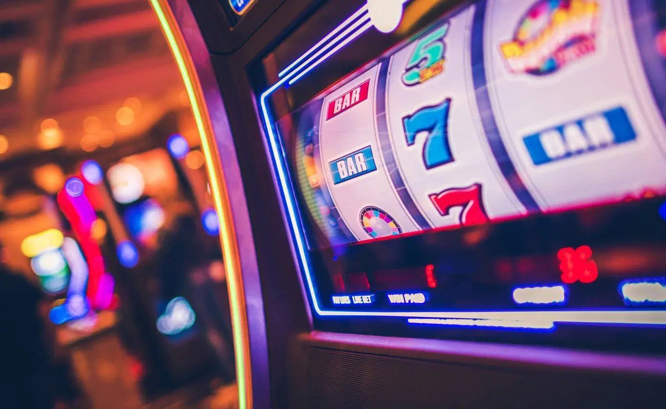 The Evolution and Allure of Slot Games Online